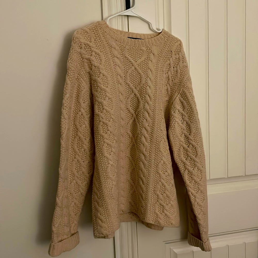 J Crew 100% lambs wool hand knit sweater made in the 1980s, Size L, fits men too